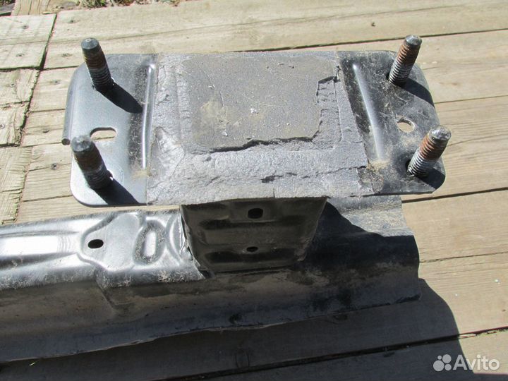 Mercedes Benz GLA-Class X156 2014-2020 Усилитель з