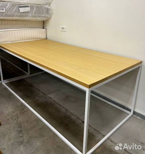 Стол широкий