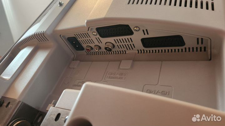 Телевизор sony KLV-20SR3