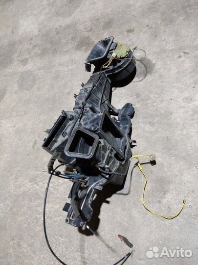 Корпус отопителя Volkswagen Passat B3