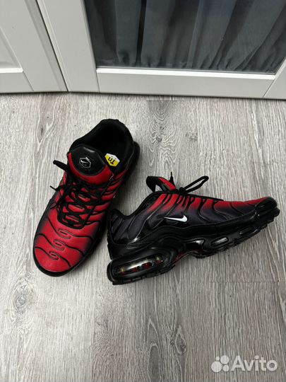 Кроссовски nike air