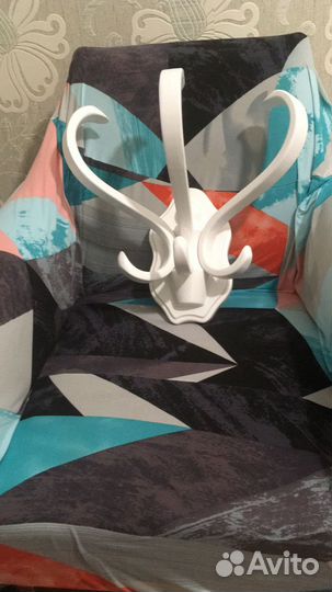 Вешалка настенная деревянная