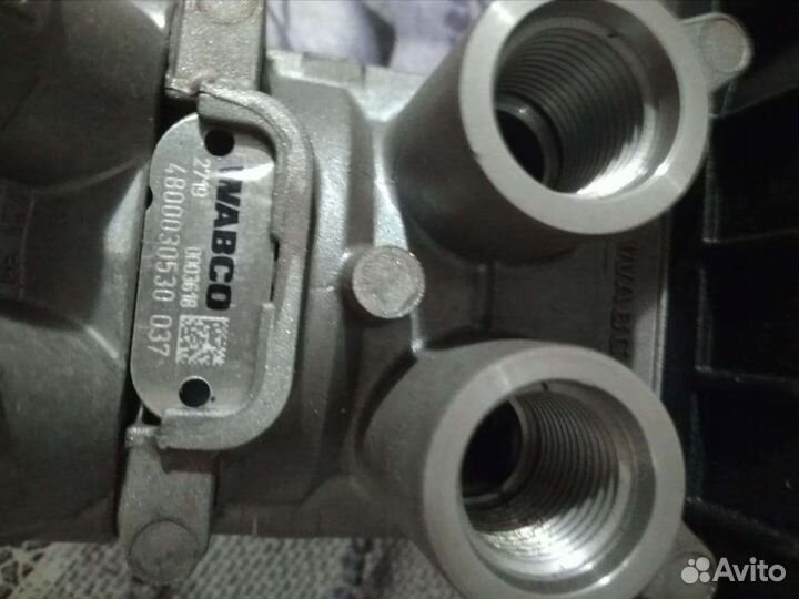 Кран тормозной wabco