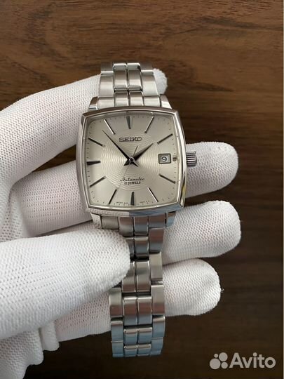 Очень редкие премиальные часы Seiko sara011