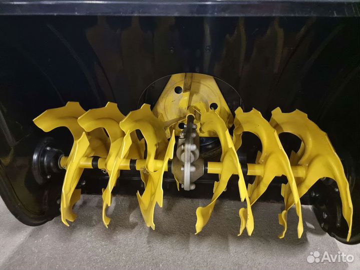 Снегоуборщик Champion STT1170E