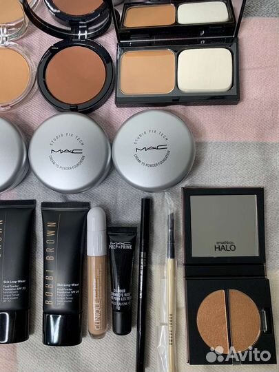 Пудра clinique, крем- пудра MAC, тон Bobbi Brown