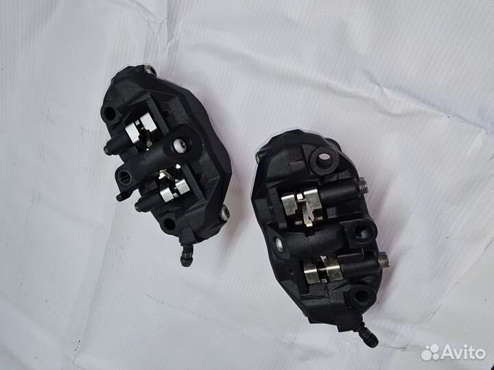 Супорта передние honda cbr 1000 rr 06