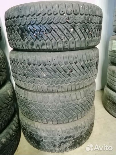 Gislaved Nord Frost 200 225/45 R17