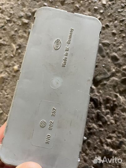 Компрессор центрального замка Volkswagen Golf-3