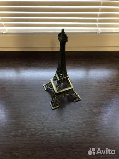 Статуэтка Эйфелева башня