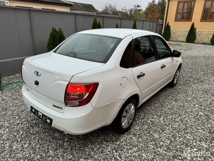 LADA Granta 1.6 МТ, 2017, 226 000 км