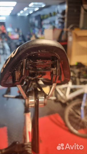 Седло для шоссейного велосипеда