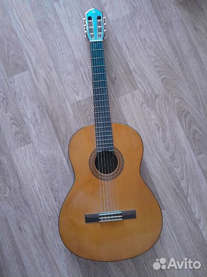 Классическая гитара yamaha c40