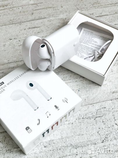 Беспроводные наушники i7S TWS