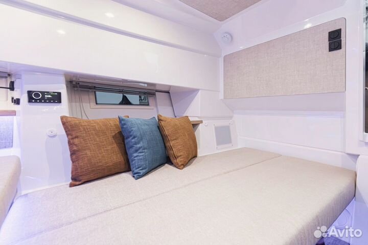 Морской катер Quarken 35 Cabin с моторами