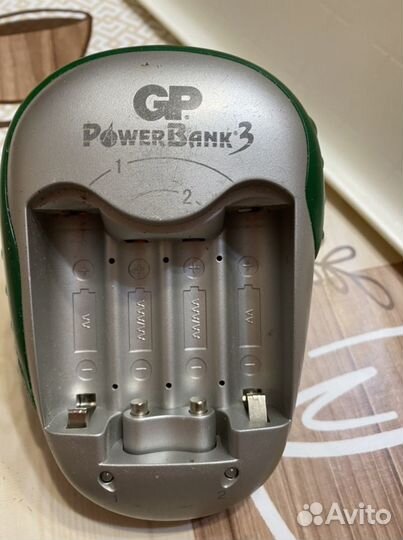 Зарядное устройство для аккумуляторов AA и AAA