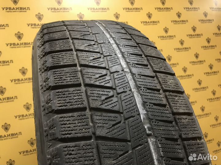 Bridgestone Blizzak Revo GZ 215/60 R17 96S