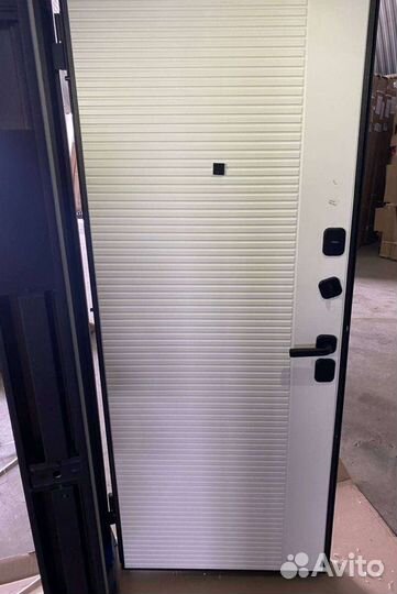 Дверь входная Бостон