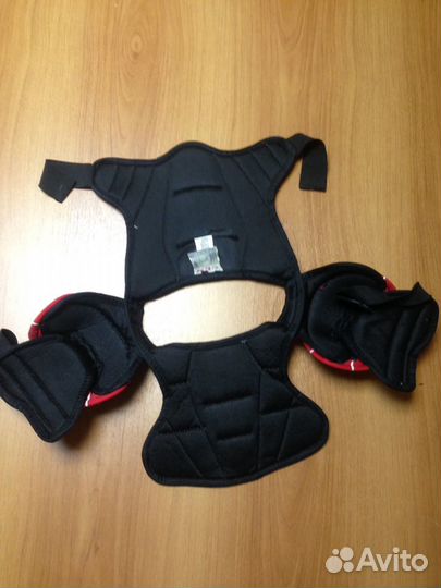 Нагрудник хоккейный детский CCM