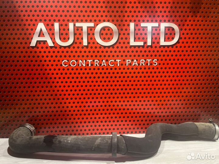 Патрубок интеркулера Land Rover Range Rover Vogue