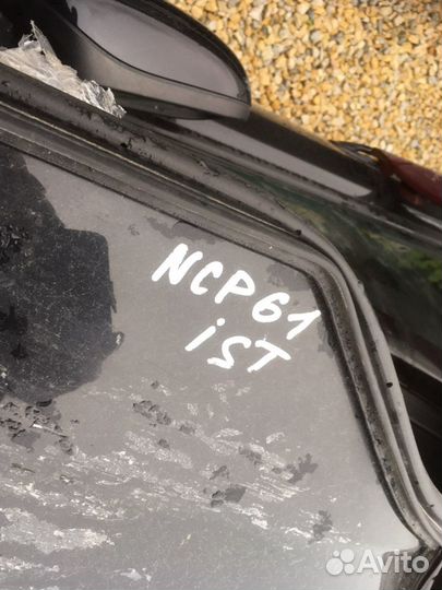 Капот Toyota IST