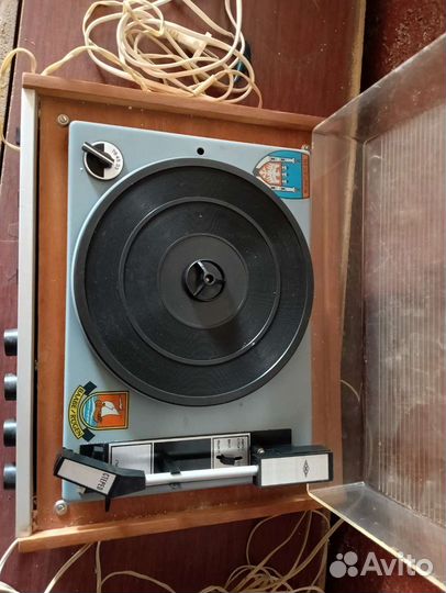 Проигрыватель винила СССР