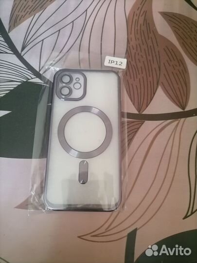 Чехол на айфон 12 с MagSafe