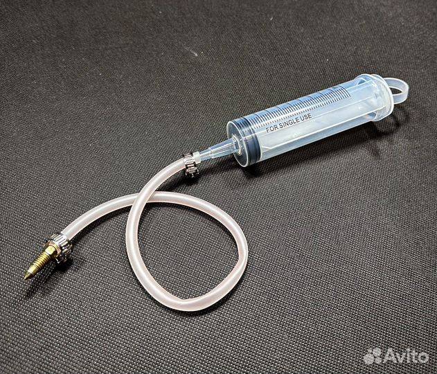 Шприц для прокачки тормозной системы для мотоцикла