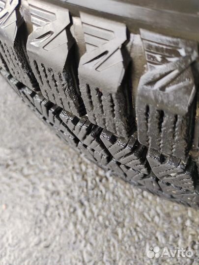 Bridgestone Blizzak DM-V3 235/55 R20 102T