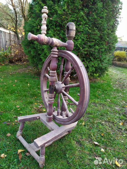 Прялки антикварные