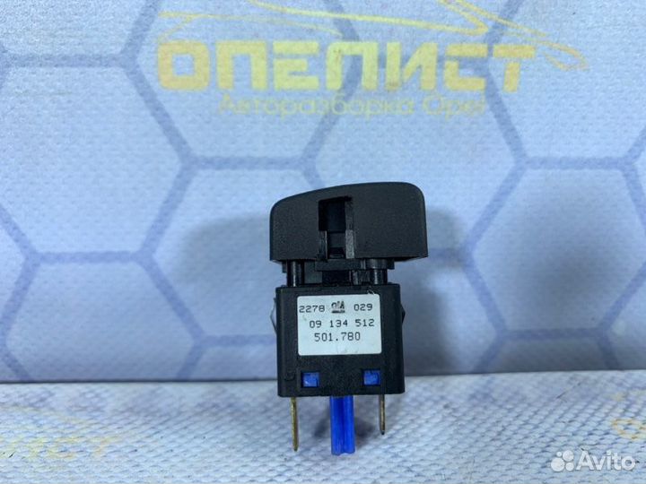 Кнопка антипробуксовки Opel Vectra B X20XEV 1999