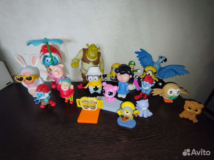 Игрушки из макдональдса и бургер кинга пакетом