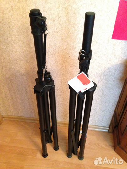 Стойки тренога для акустических колонок