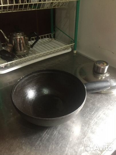 Сковороды, казанок чугунные