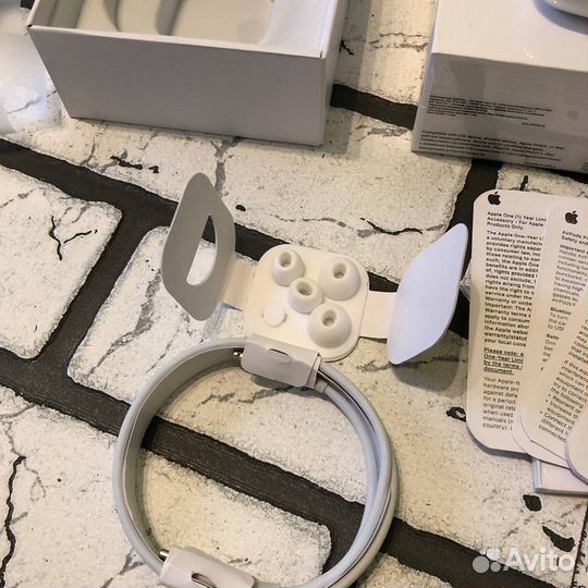 AirPods Pro с шумоподавлением новые + гарантия