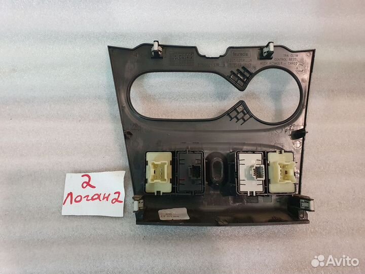 Накладка на торпедо Logan 2 (2012 - 2018)