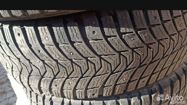 Michelin Agilis X-Ice North 215/60 R16 99T