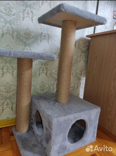 Когтеточка с домиком и лежаками