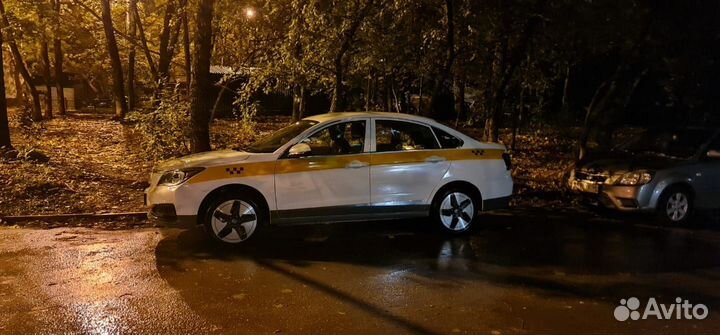 Водитель такси на оклад