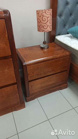 Тумба прикроватная из массива