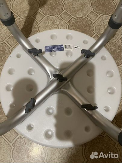 Табурет для ванной