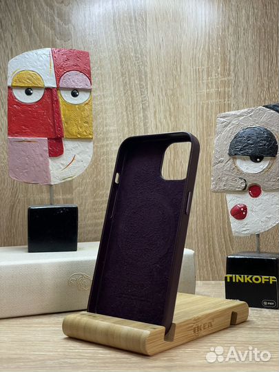 Кожаный чехол iPhone 13 (Вишнёвый)