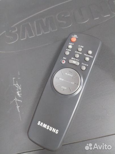 Видеомагнитофон Samsung