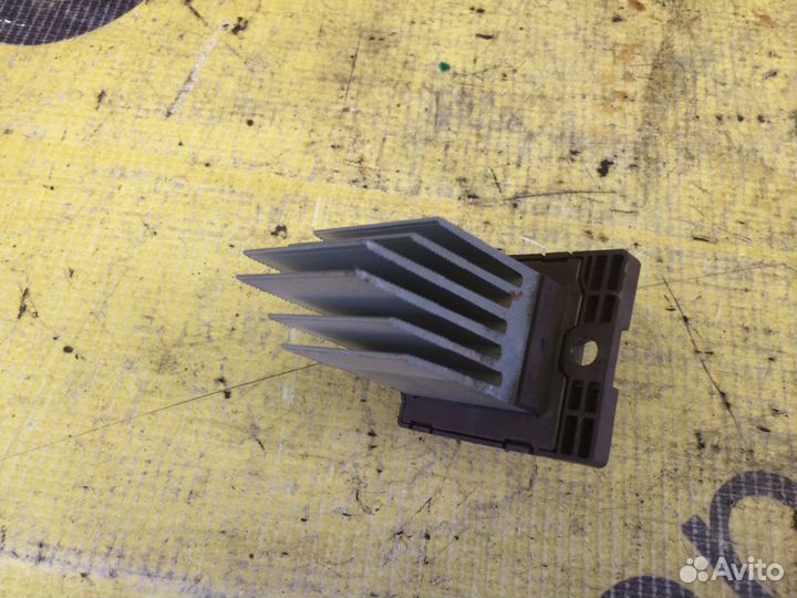 Резистор отопителя Hyundai Grand Starex H1