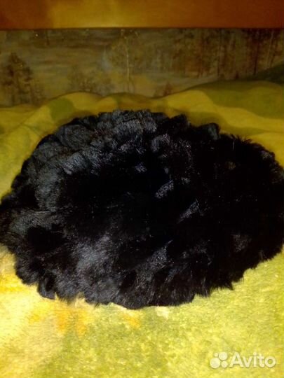 Шапка-берет новая мех вязаный