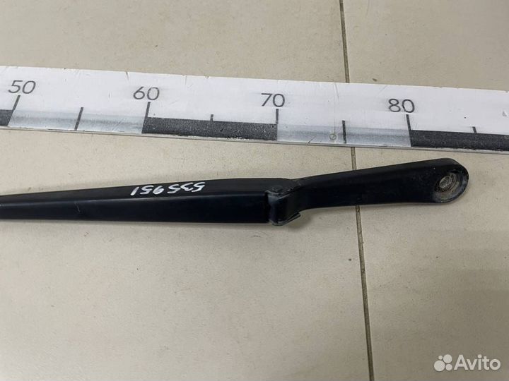 Поводок стеклоочистителя передний правый Skoda Fab