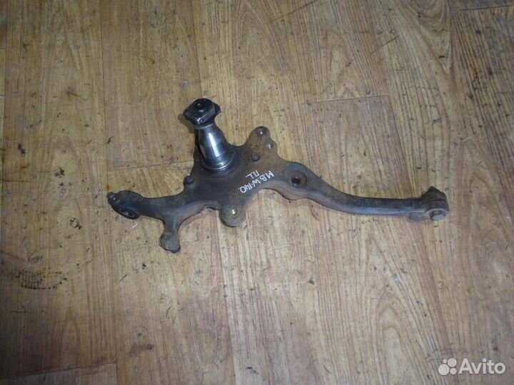 Кулак поворотный передний левый Mercedes Benz W14