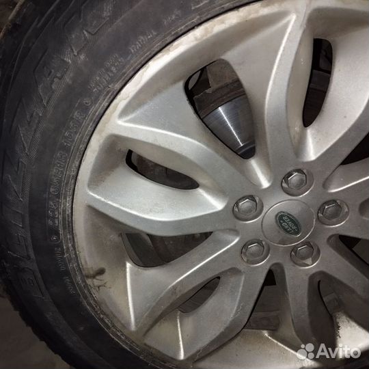 Bridgestone Blizzak DM-V1 225/65 R18