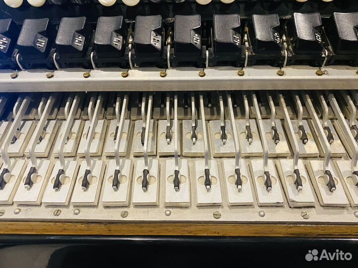 Баян концертный цельнопланочный