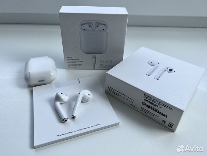 Наушники AirPods 2 второго поколения